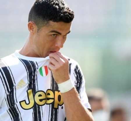 Ronaldo tìm bến đỗ mới trước thềm Euro 2021
