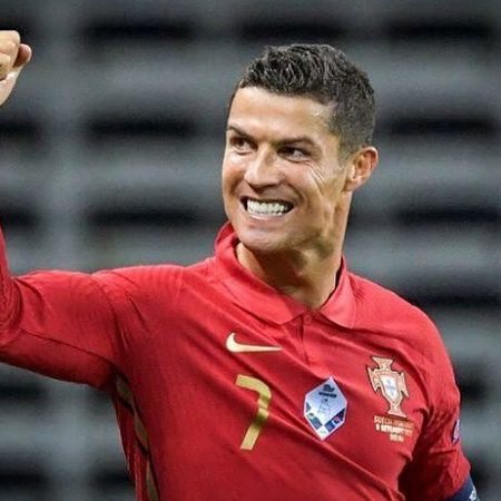 Siêu kỷ lục đã đạt được và đang chờ Ronaldo hoàn thành ở Euro 2021