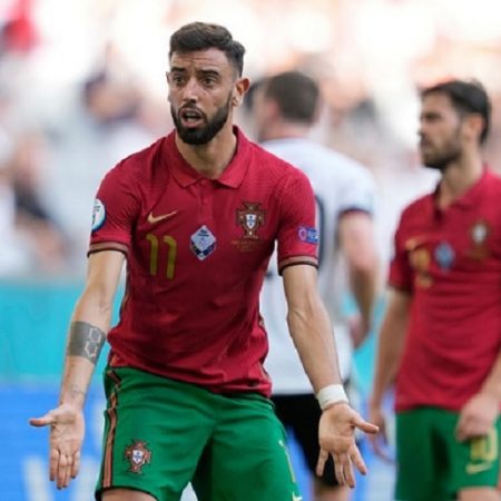 Bruno Fernandes có nguy cơ bị dư bị khi đá với Bỉ